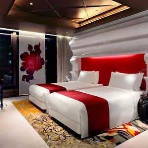 https://mira-moon.getmacauhotels.com